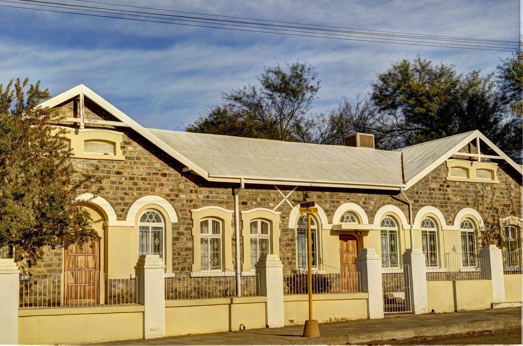 Schuetzenhaus Guesthouse Keetmanshoop Kültér fotó
